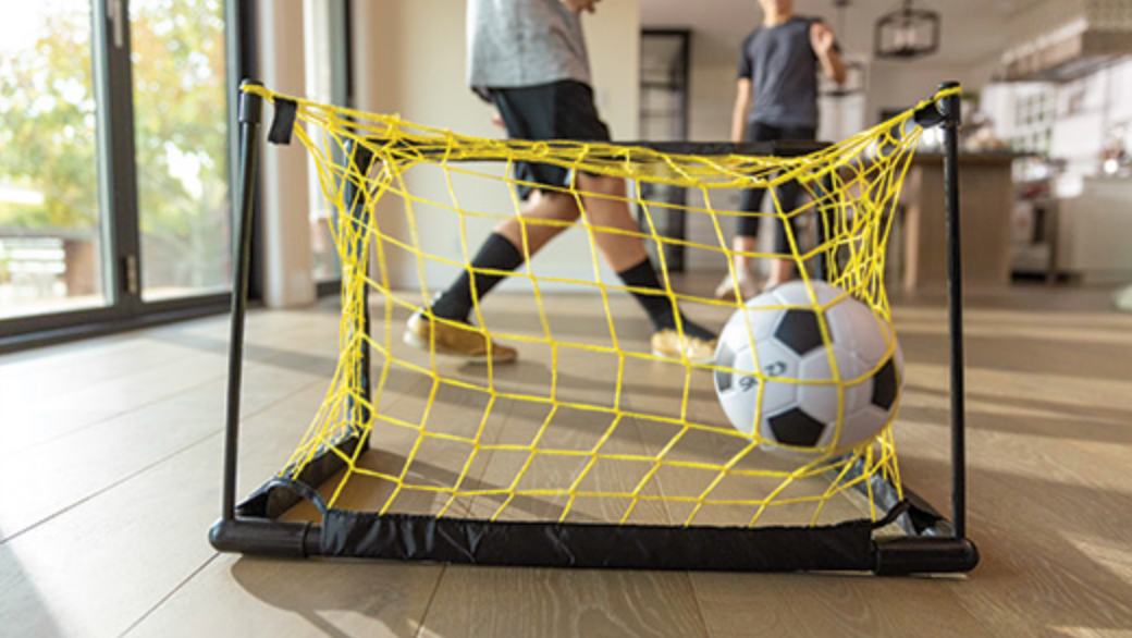 Når vejret driller "Must have" til børneværelset - SKLZ PRO Mini fodboldmål