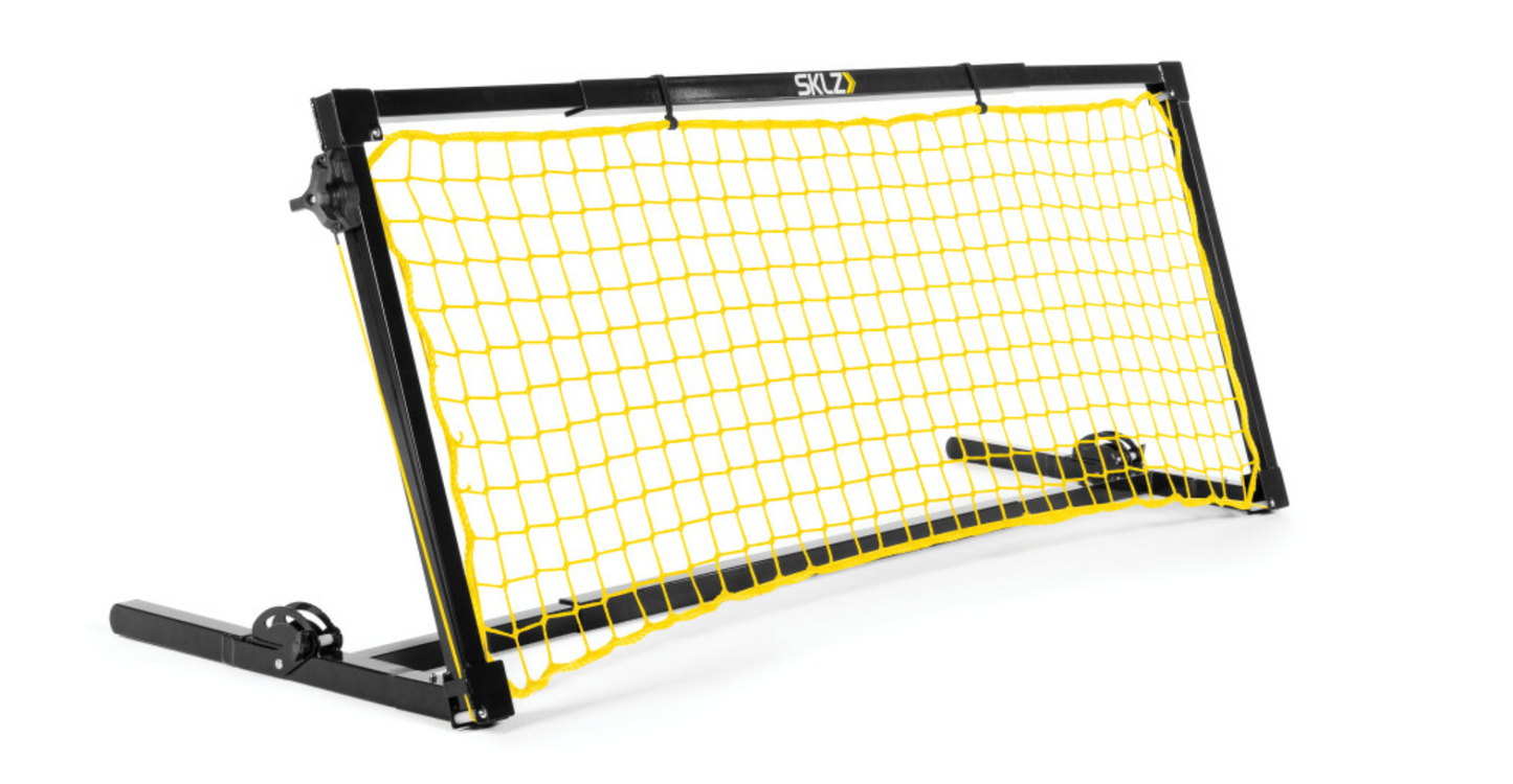 NB! LEVERES KUN TIL POSTNR. 1000-2970. SKLZ rebounder New-station Soccer Trainer Pro.